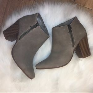 FINAL PRICE DROP 🎉🎉🎉 Brown Suede Booties